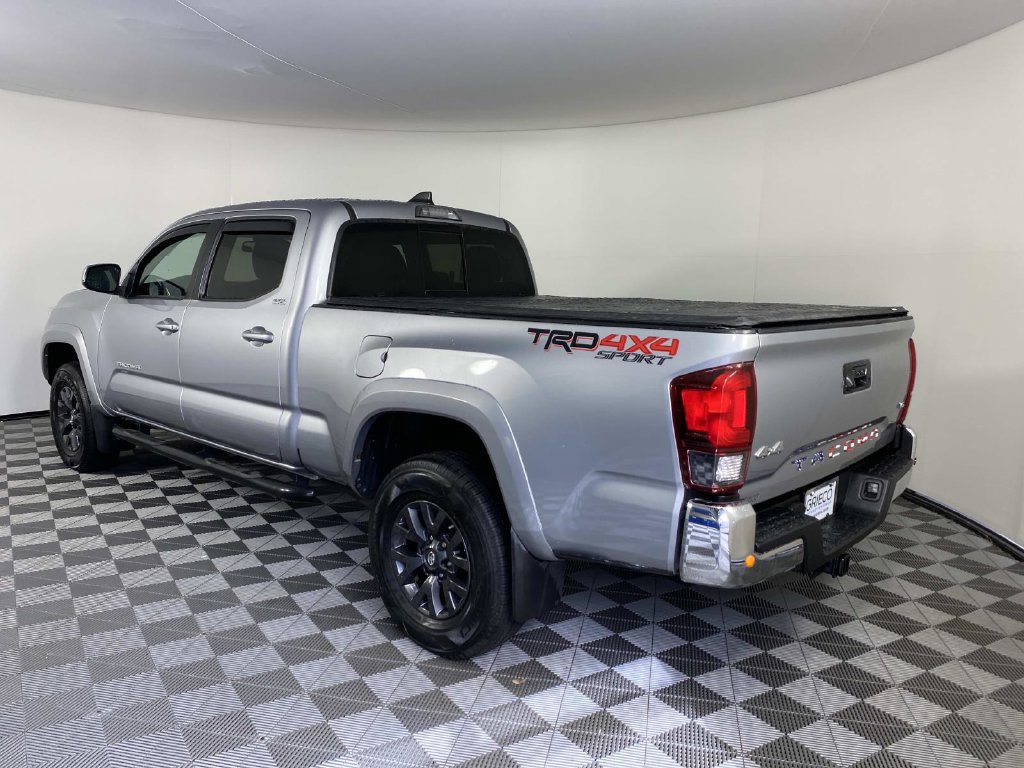 Used 2021 Toyota Tacoma SR5 AWD/4WD image 6