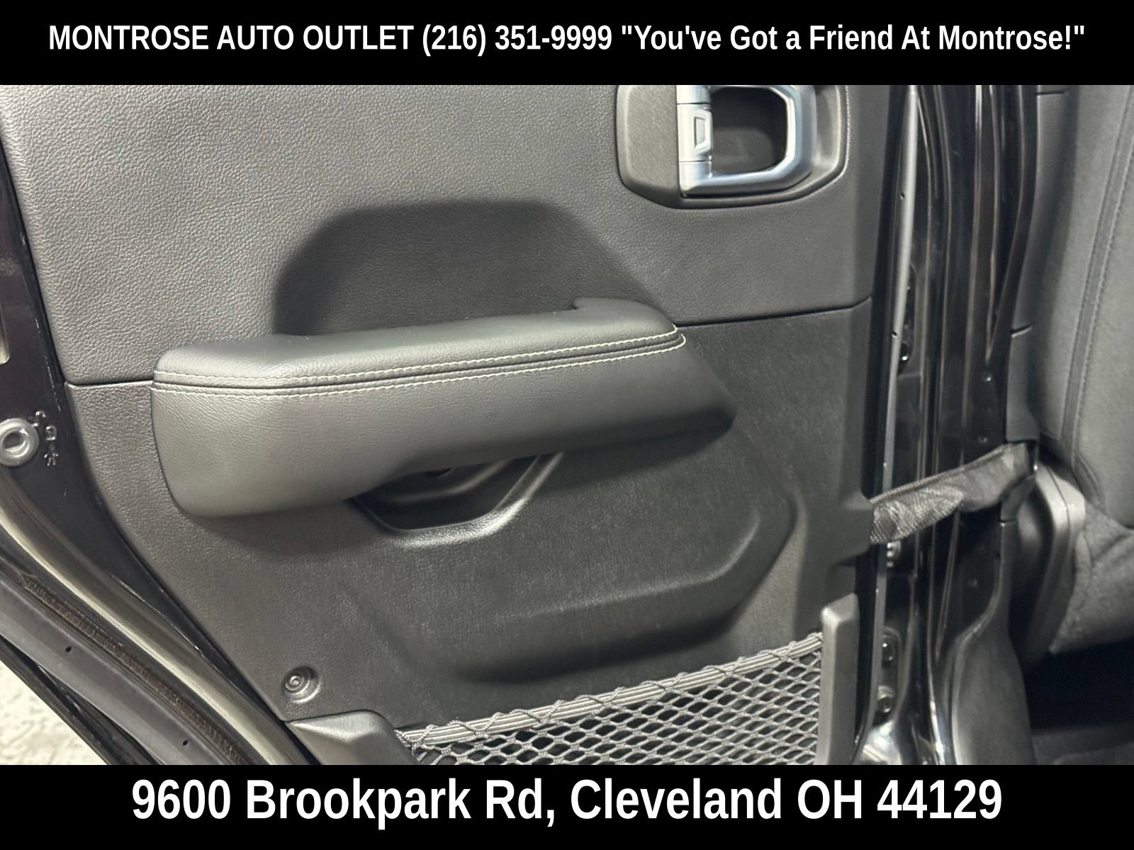 Used 2021 Jeep Wrangler Unlimited Sahara w/ Uconnect 4C Nav & Sound Group AWD/4WD image 38