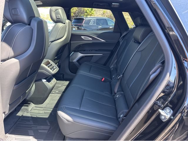 New 2026 Cadillac Lyriq V AWD/4WD image 16