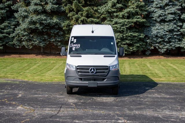Used 2023 Mercedes-Benz Sprinter 4500 image 3