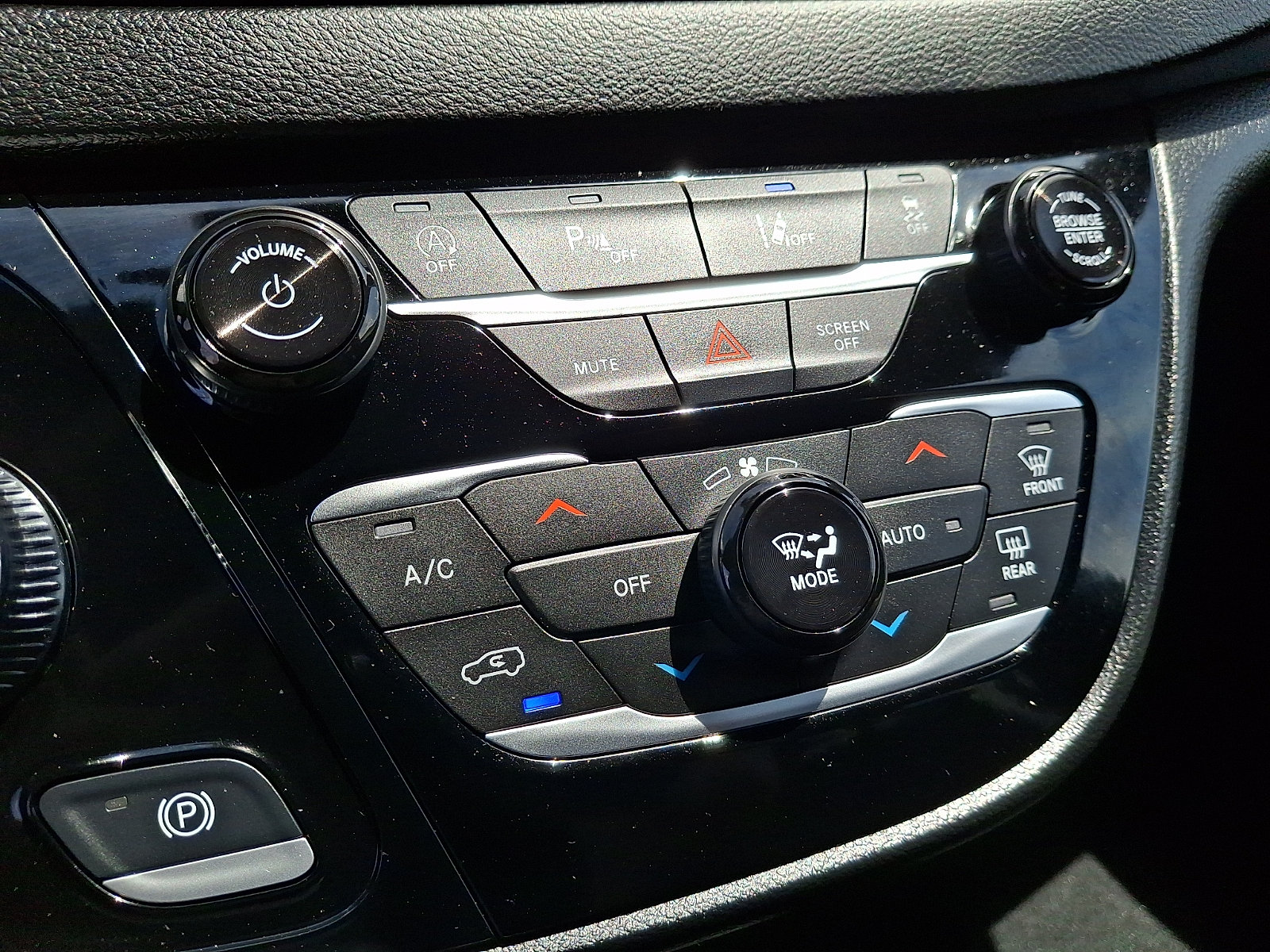Used 2025 Chrysler Pacifica Select FWD image 20