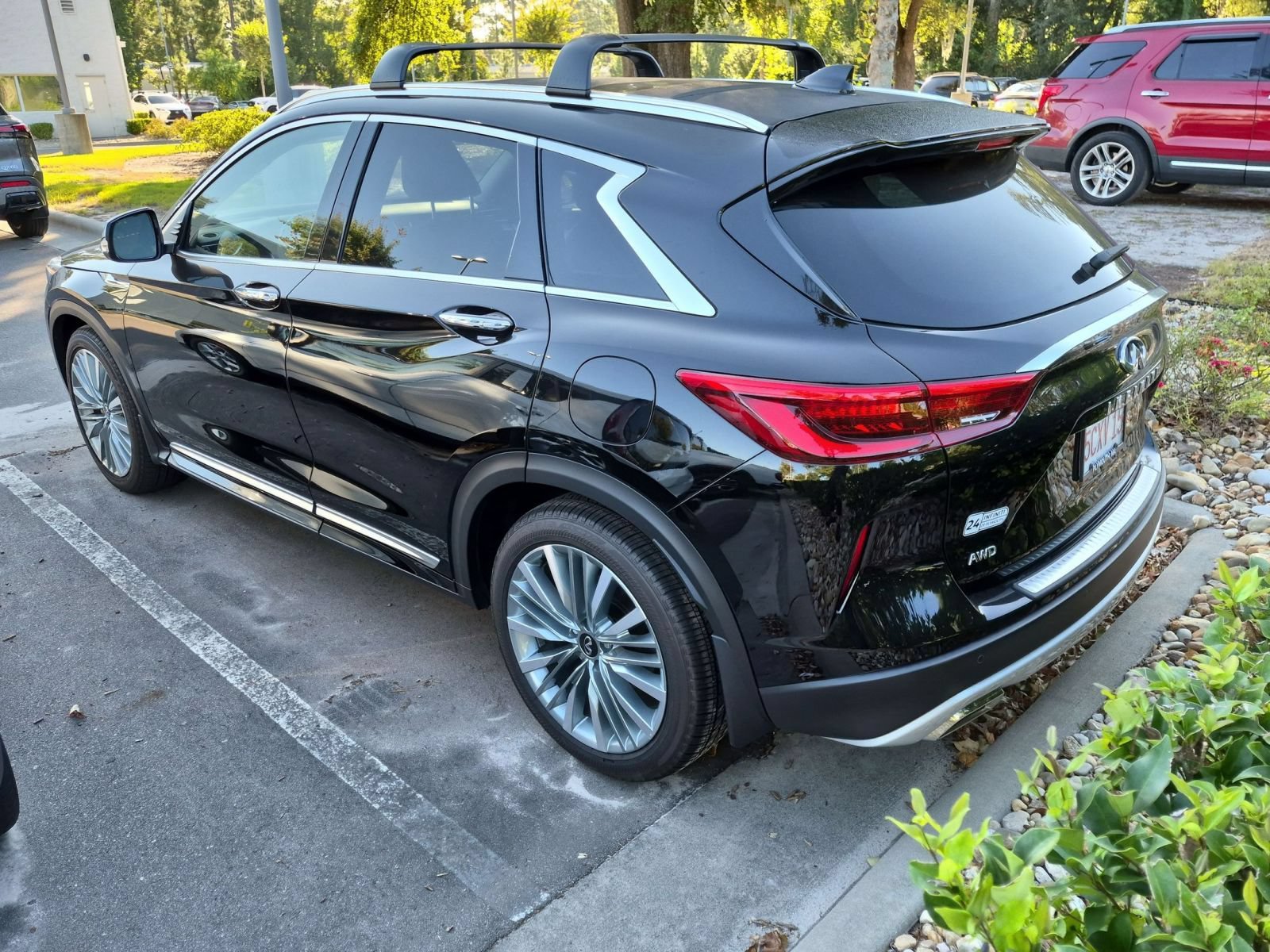 Used 2024 INFINITI QX50 Sensory w/ Accent Package AWD/4WD image 4