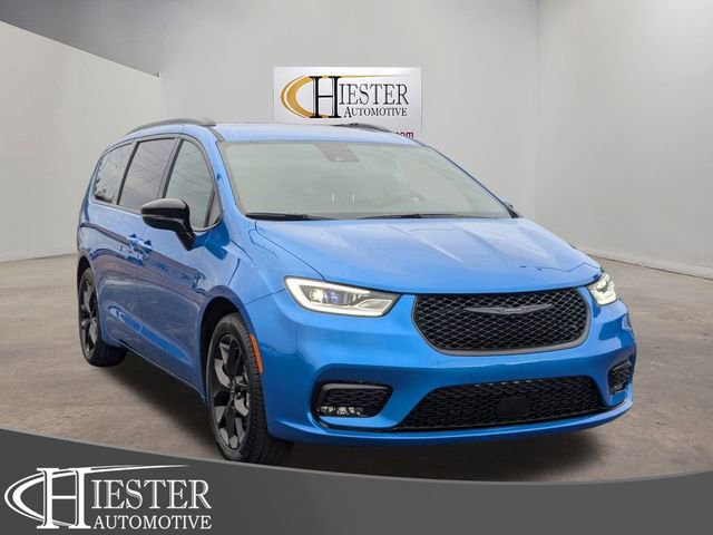 New 2026 Chrysler Pacifica Select w/ S Appearance Package image 1