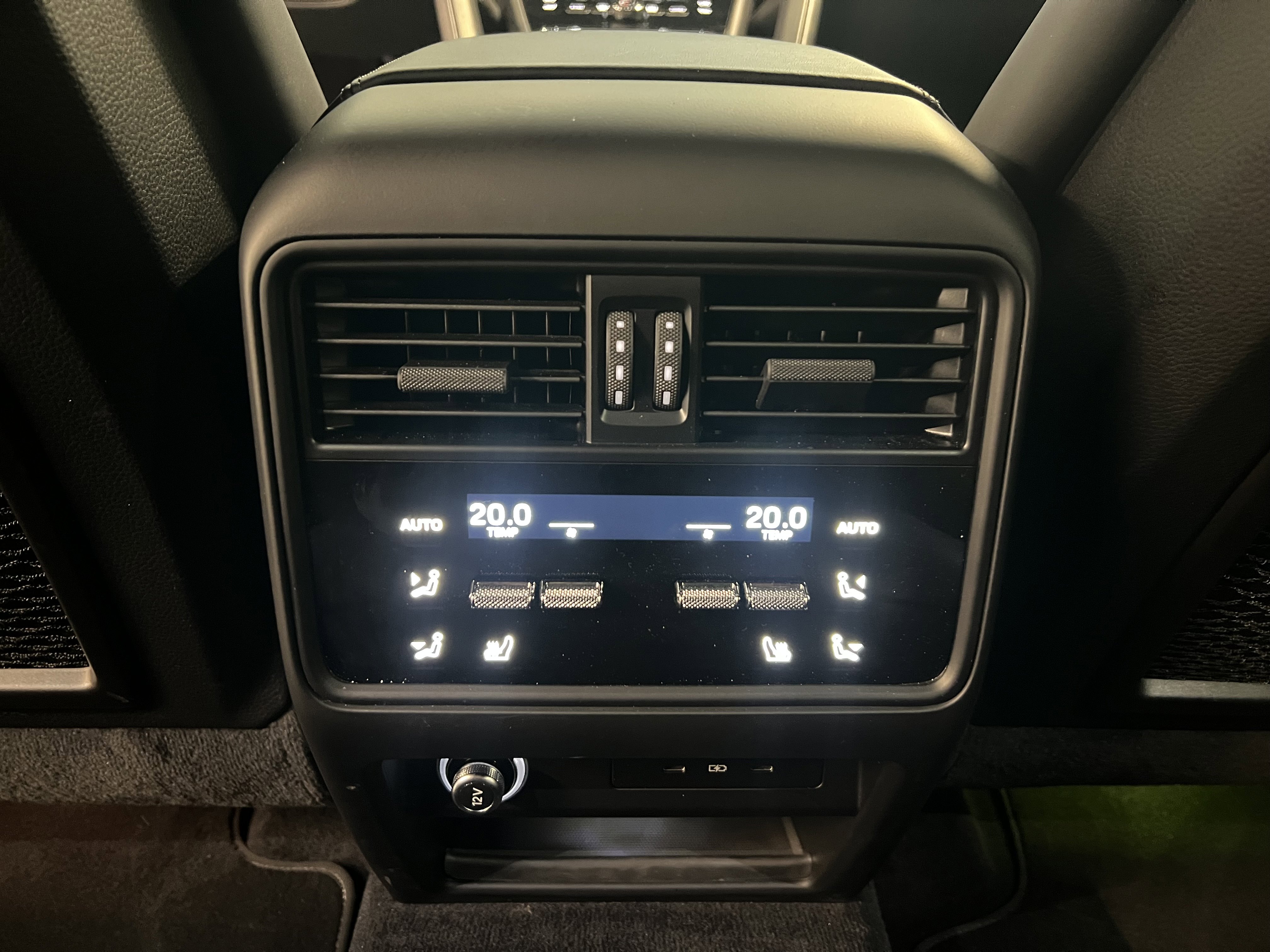 Used 2024 Porsche Cayenne Turbo GT AWD/4WD image 18