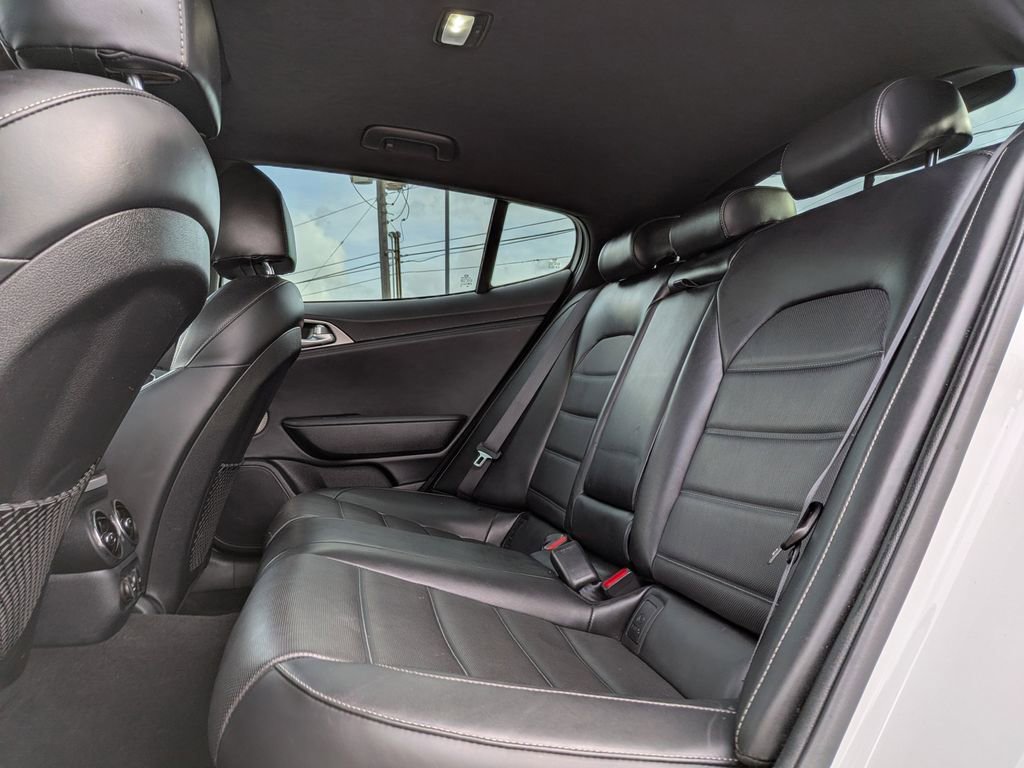 Used 2019 Kia Stinger GT2 image 27