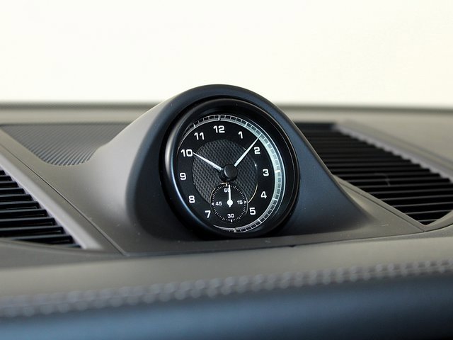 Certified 2023 Porsche Macan image 15