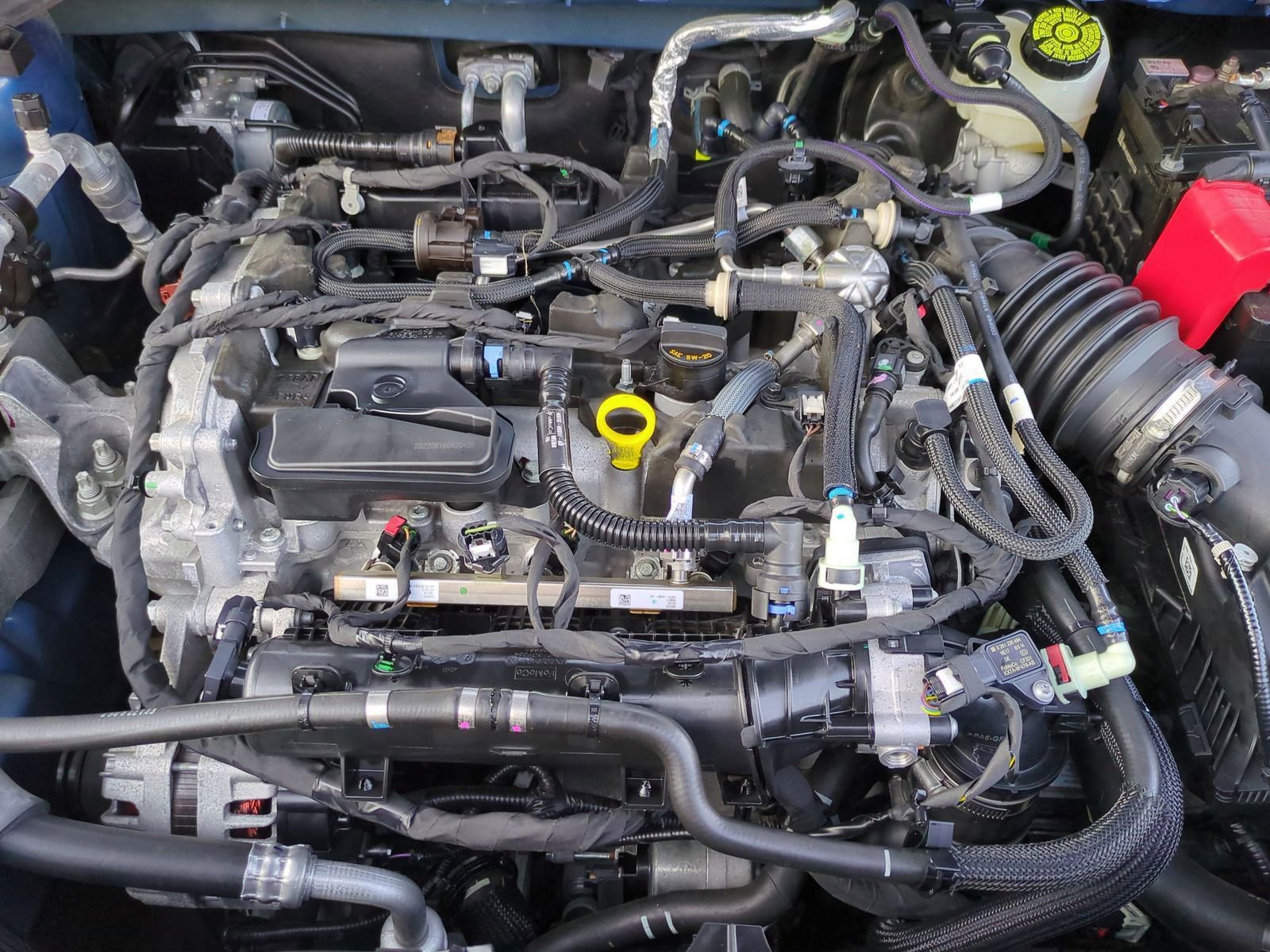 Used 2022 Ford Escape SE w/ Cold Weather Package image 18