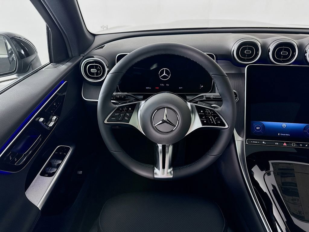 Used 2026 Mercedes-Benz GLC 300 4MATIC image 23