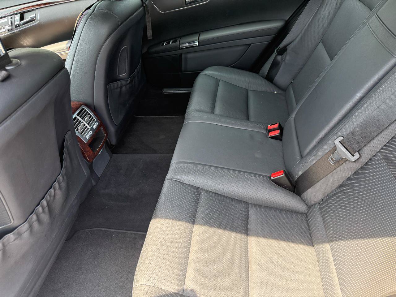 Used 2011 Mercedes-Benz S 550 4MATIC image 10