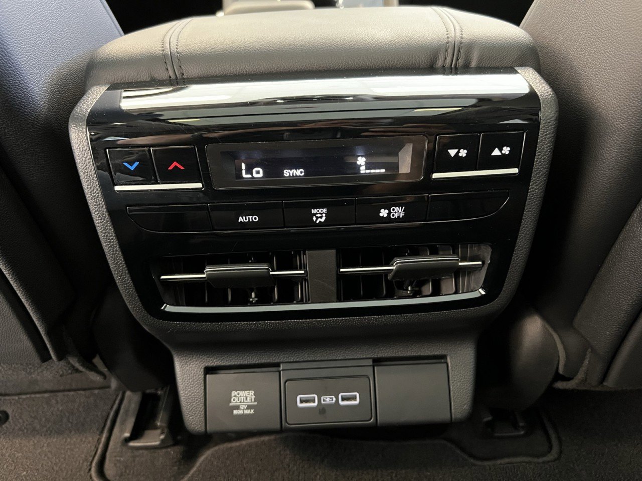 Used 2023 Acura MDX SH-AWD image 39