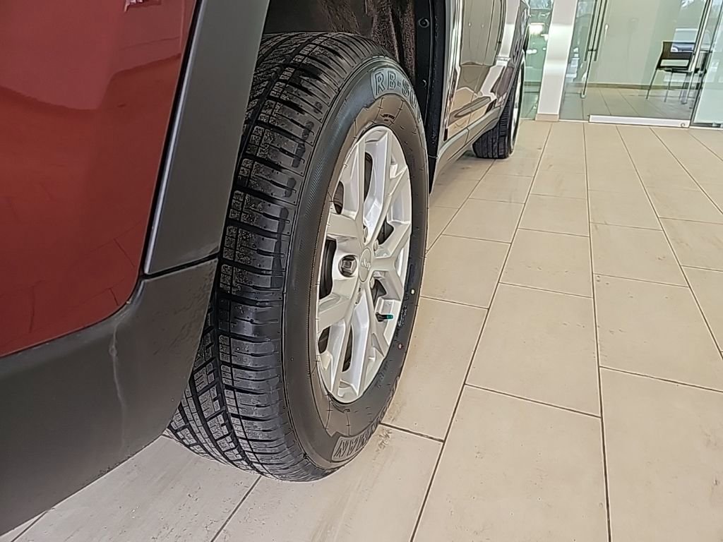 Used 2024 Jeep Grand Cherokee Limited image 37