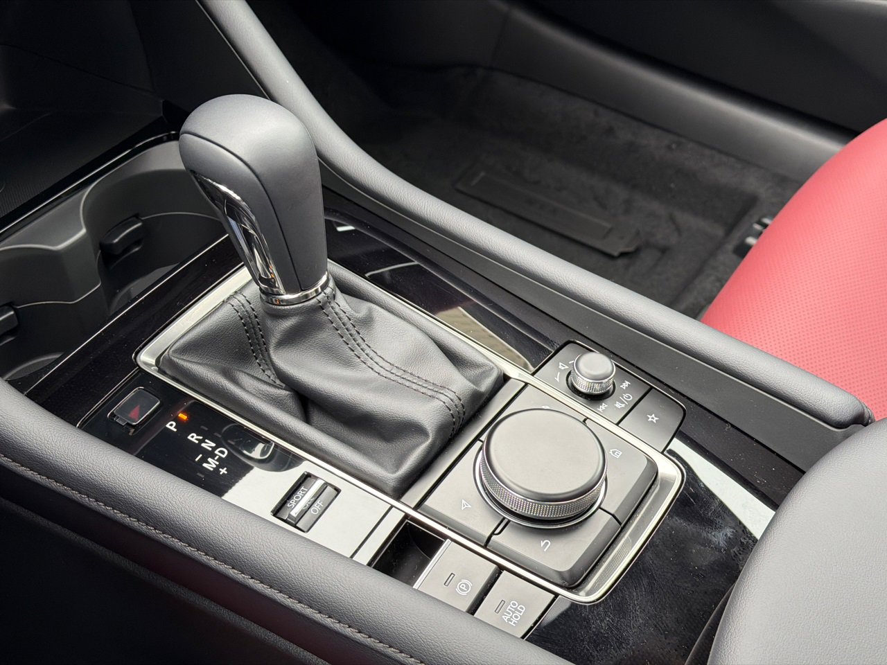 New 2026 MAZDA MAZDA3 Hatchback w/Premium Plus Pkg image 28