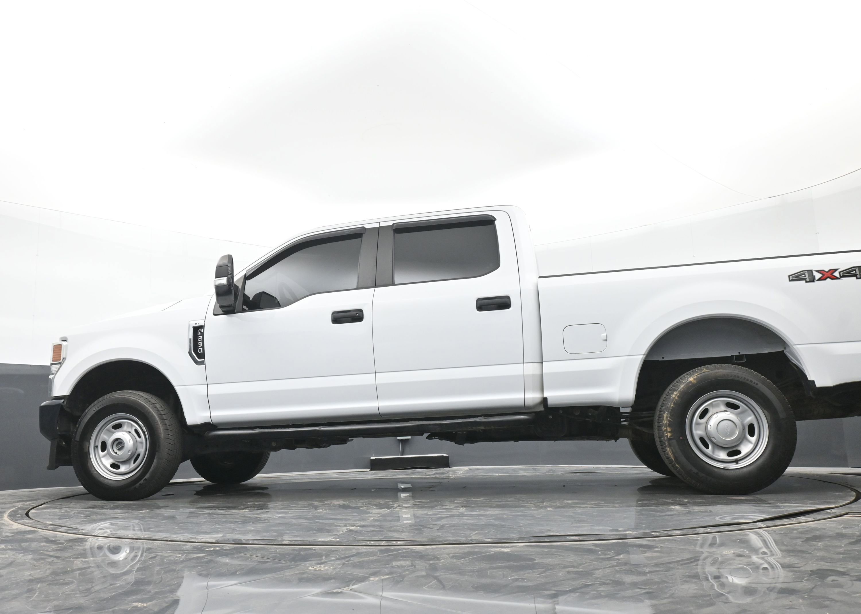 Used 2022 Ford F250 XL w/ Power Equipment Group image 44