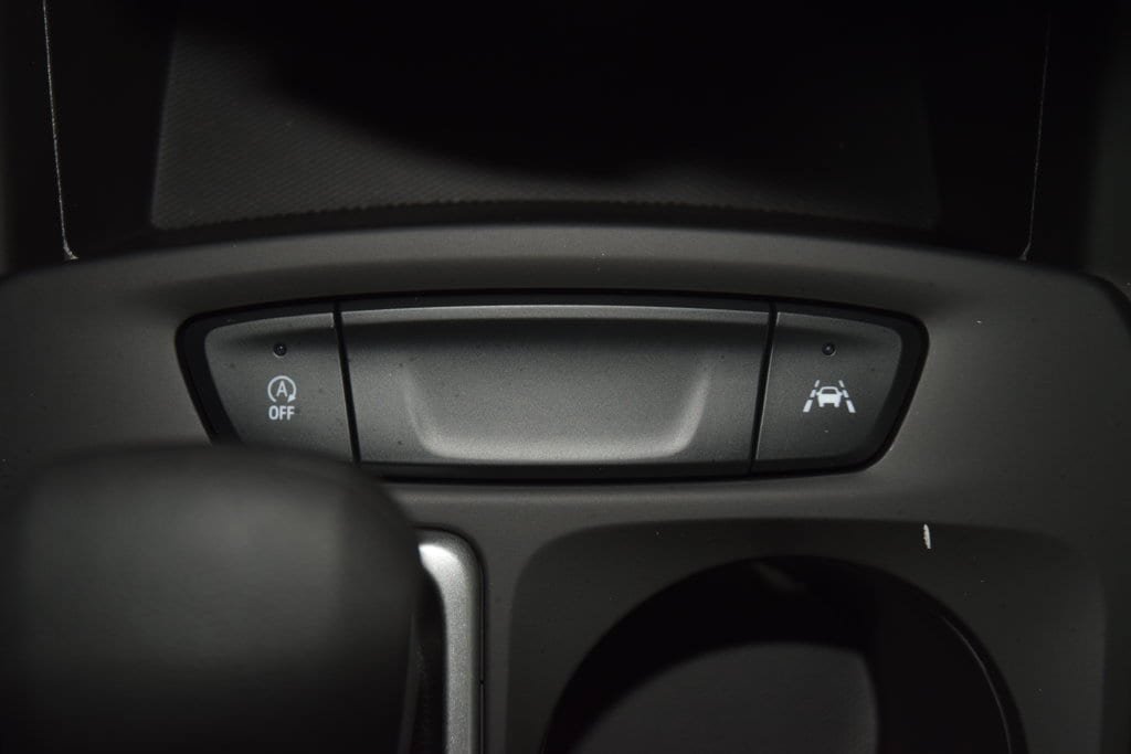 New 2026 Chevrolet Trax RS w/ Sunroof Package FWD image 32