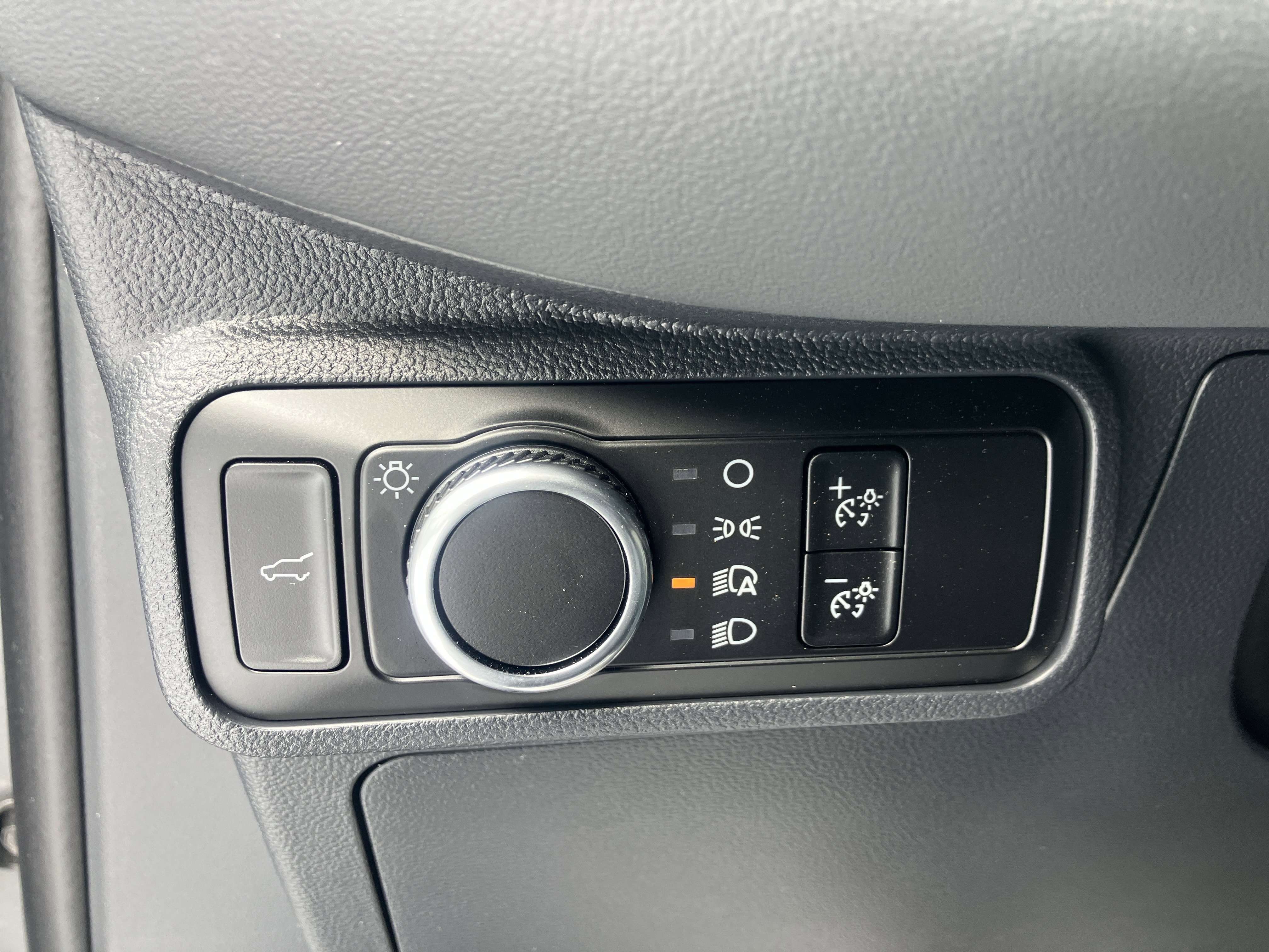 Used 2025 Ford Explorer Active image 22