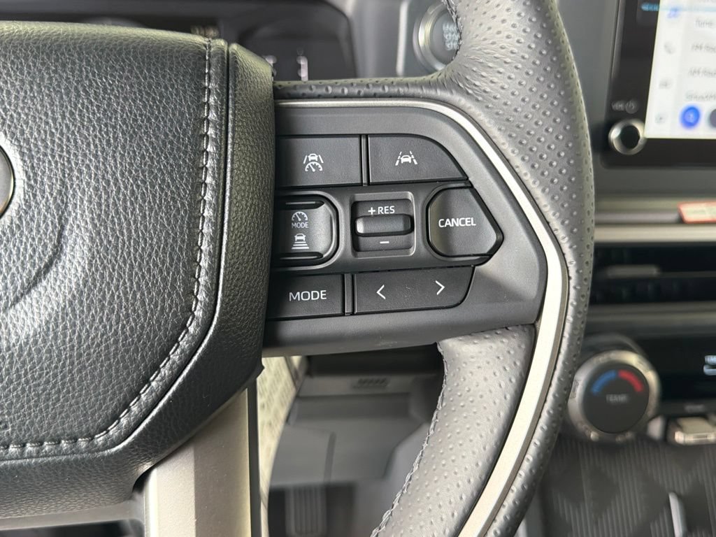 Certified 2026 Toyota 4Runner SR5 AWD/4WD image 25