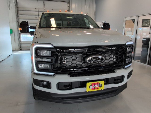 New 2026 Ford F350 Lariat w/ Black Appearance Package AWD/4WD image 40