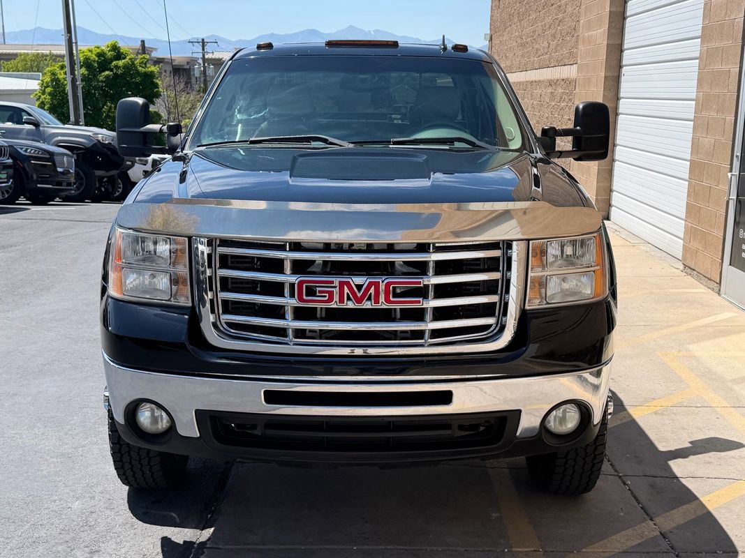 Used 2010 GMC Sierra 3500 SLT AWD/4WD image 9