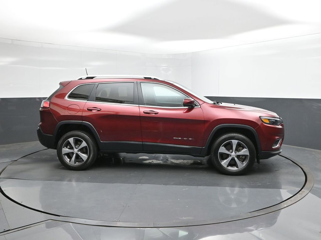 Used 2019 Jeep Cherokee Limited w/ Luxury Group AWD/4WD image 15