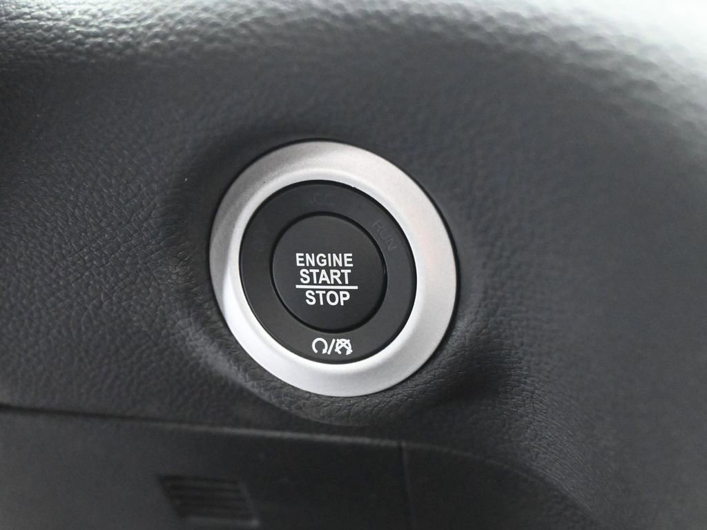 New 2026 Chrysler Pacifica Select image 16