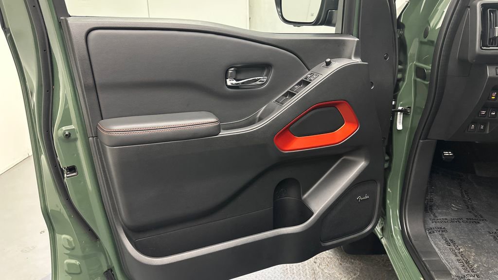 Used 2025 Nissan Frontier PRO-4X w/ Pro Premium Package image 16