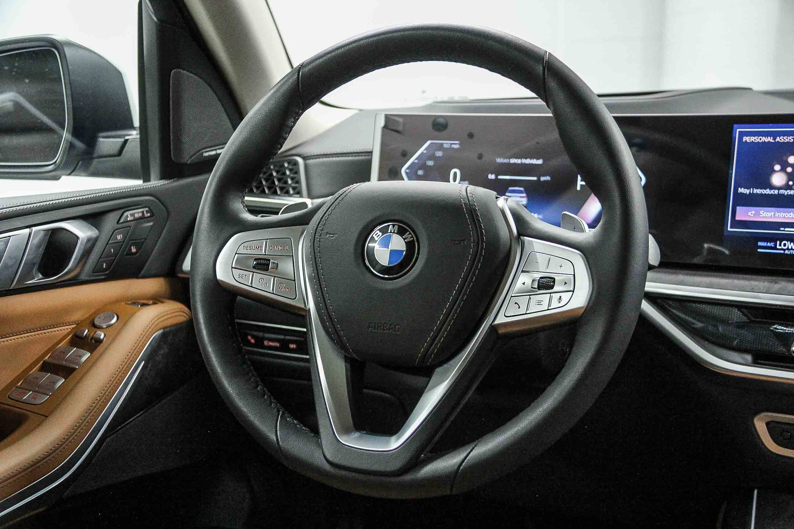 Used 2026 BMW X7 xDrive40i w/ Premium Package AWD/4WD image 16