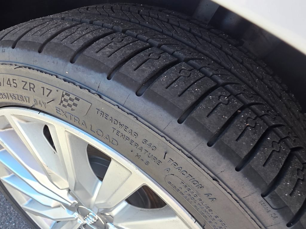 Used 2016 Audi A3 e-tron Premium w/ 17" Wheel Package FWD image 10
