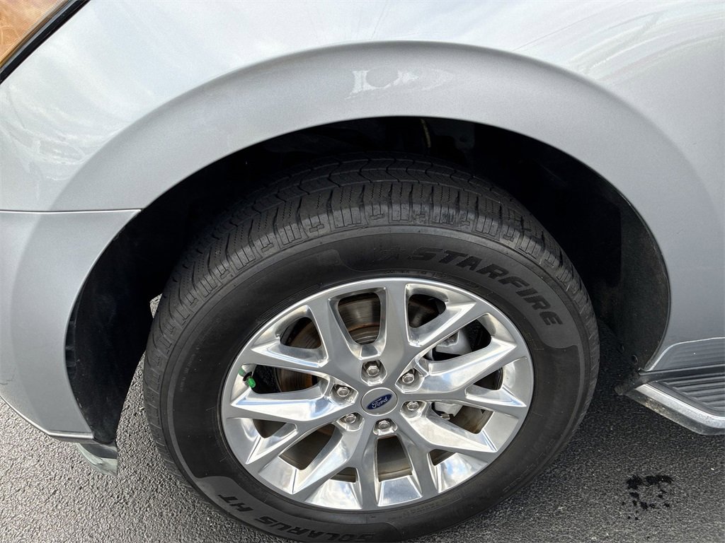 Used 2020 Ford Expedition XLT w/ Equipment Group 202A image 10