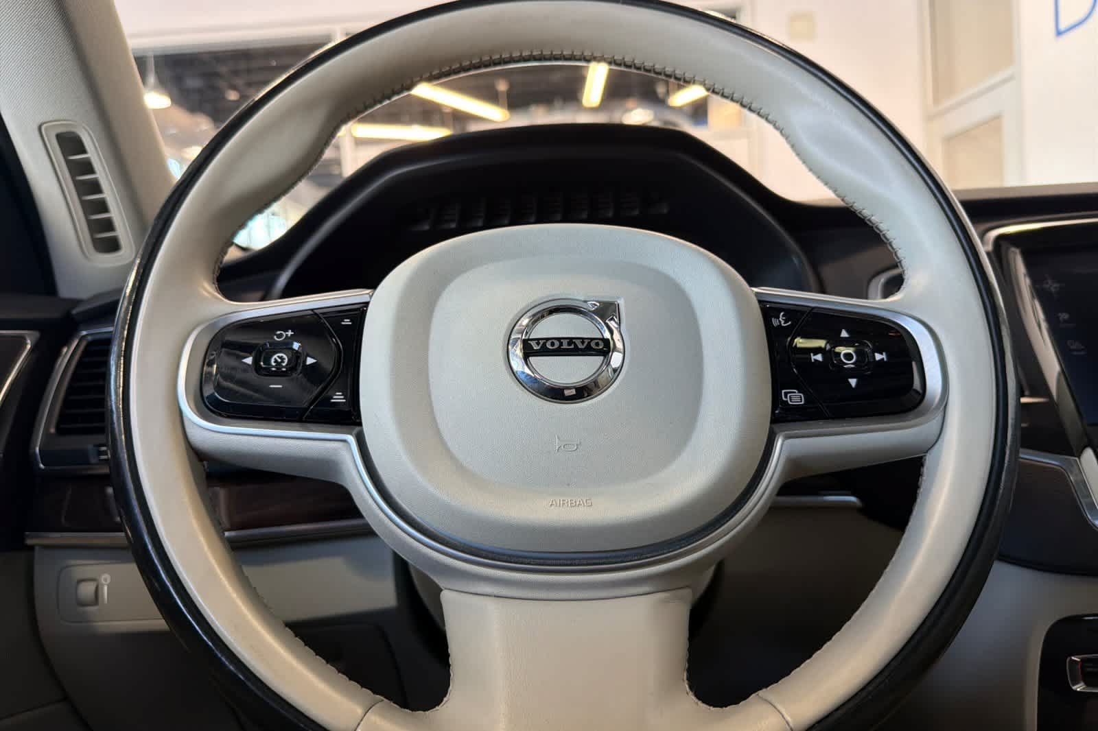 Used 2019 Volvo XC90 T6 Momentum w/ Advanced Package AWD/4WD image 27
