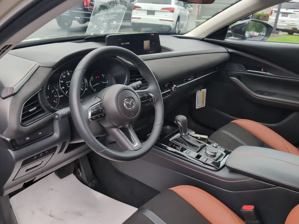 Certified 2025 MAZDA CX-30 Carbon AWD/4WD image 16