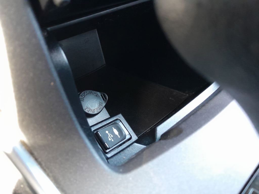 Used 2016 Toyota Camry LE image 25