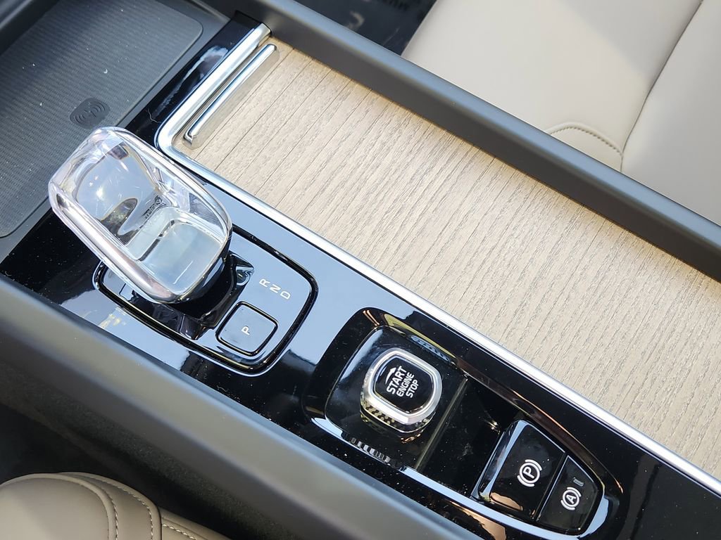New 2026 Volvo XC60 T8 Plus w/ Protection Package Premier image 11