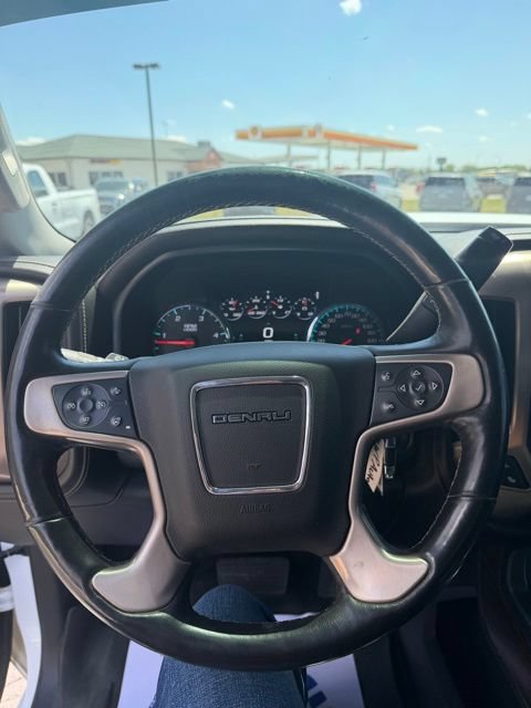 Used 2017 GMC Sierra 2500 Denali w/ Duramax Plus Package AWD/4WD image 11