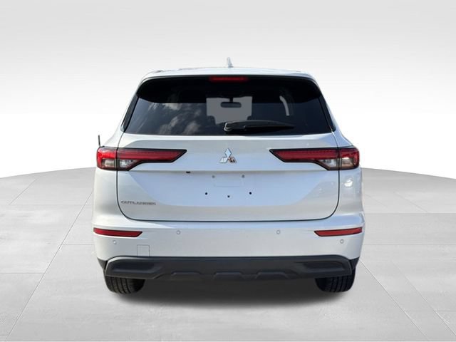 Used 2023 Mitsubishi Outlander ES FWD video 4