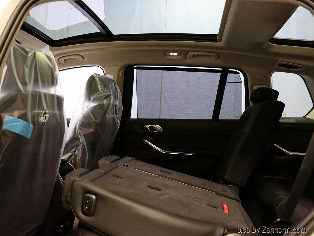 Used 2026 BMW X7 xDrive40i w/ Premium Package image 18