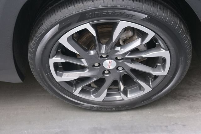 Used 2023 GMC Terrain SLT FWD image 30