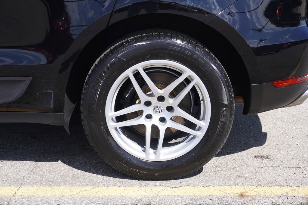 Used 2021 Porsche Macan image 11
