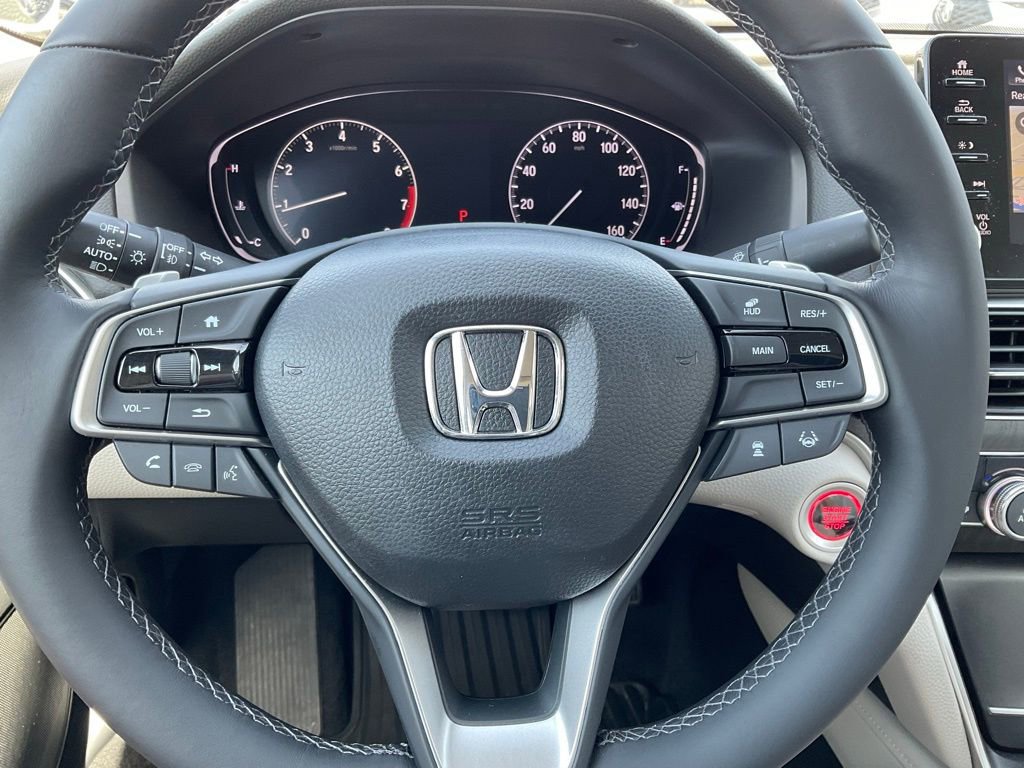 Used 2018 Honda Accord Touring image 12