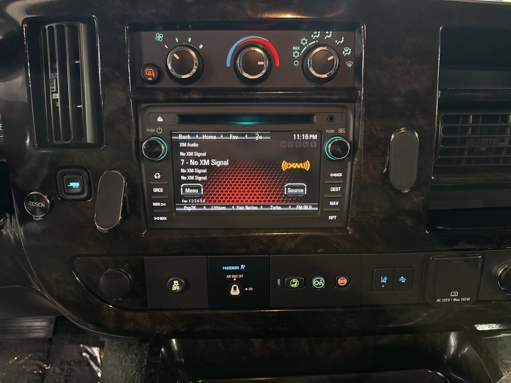 Used 2020 GMC Savana 2500 Extended w/ Enhanced Convenience Package image 17