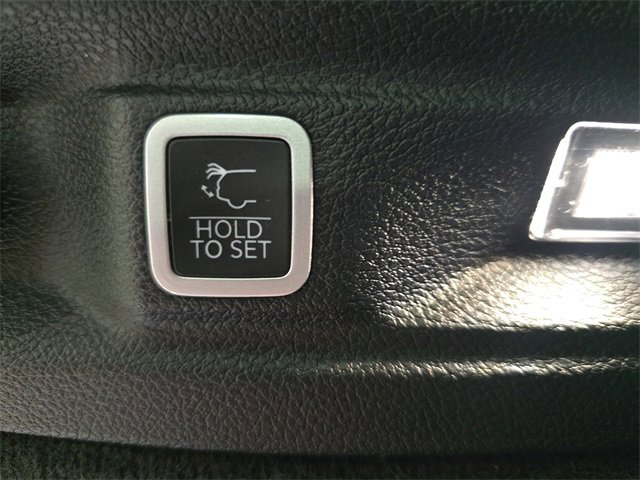 Used 2023 Jeep Grand Cherokee L Summit w/ Advanced Protech Group IV image 13