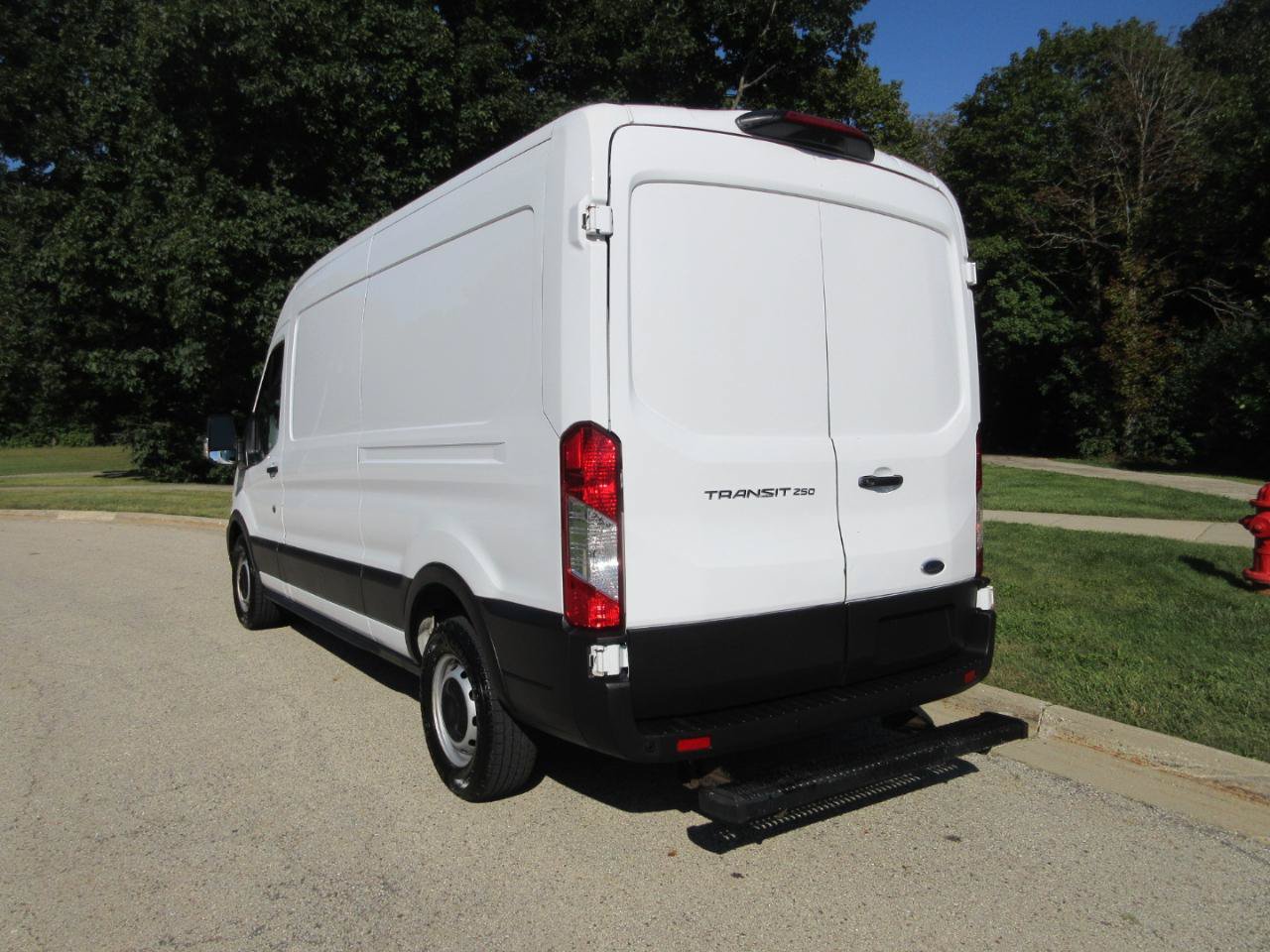 Used 2021 Ford Transit 250 Medium Roof w/ Load Area Protection Package RWD image 26