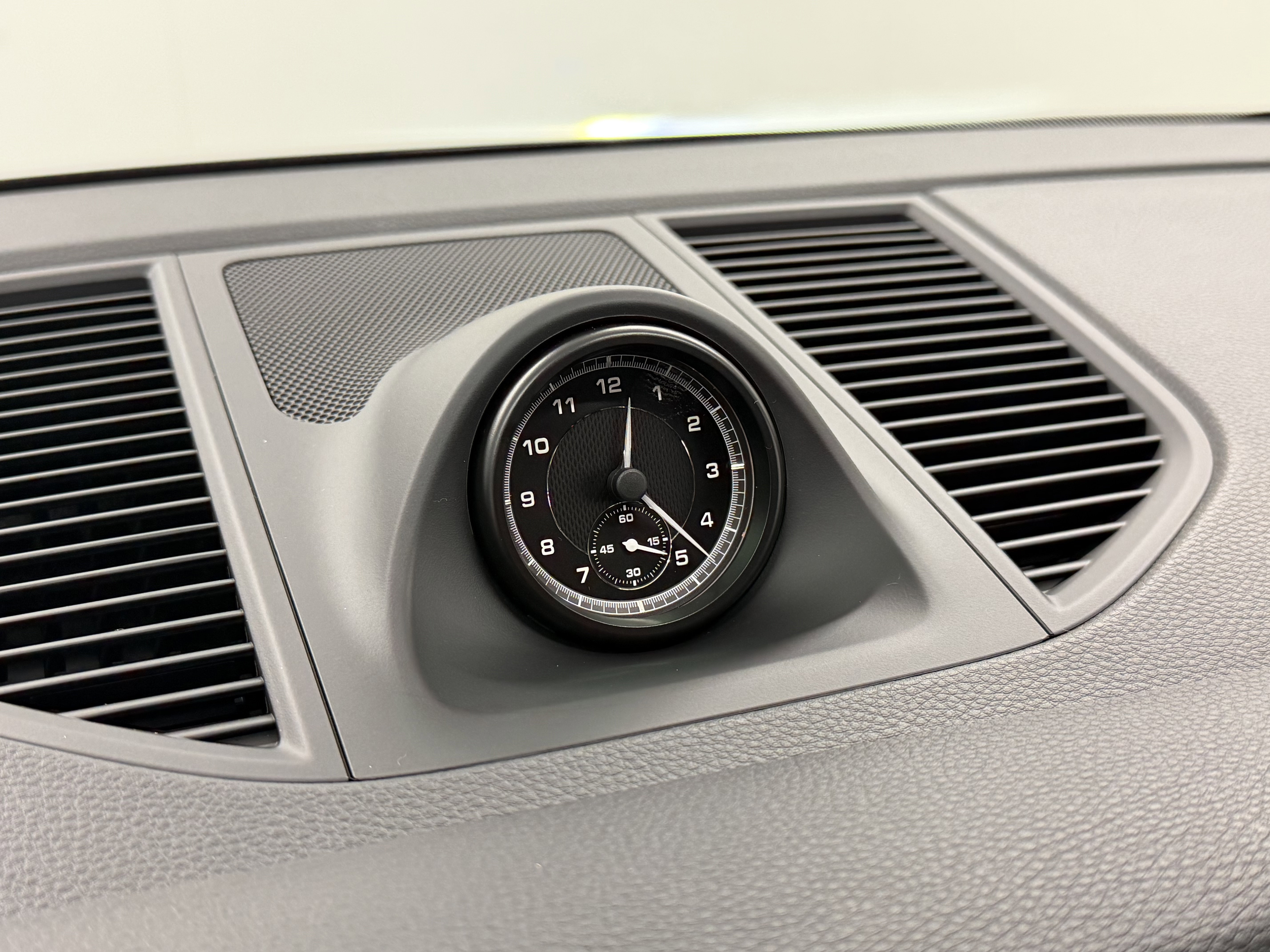 New 2026 Porsche Macan image 53