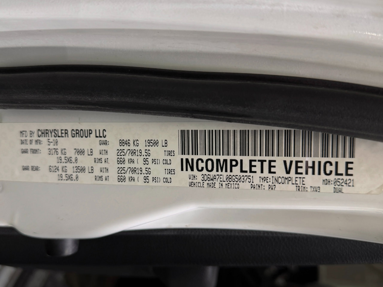 Used 2011 RAM 5500 2WD Regular Cab w/ ST Decor Group image 11