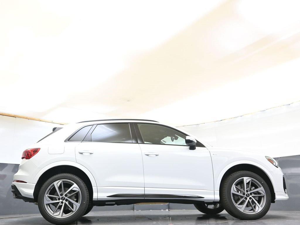 New 2025 Audi Q3 2.0T Premium image 34