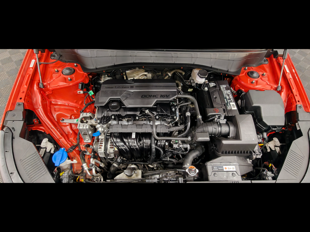 Used 2025 Hyundai Kona SEL AWD/4WD image 48