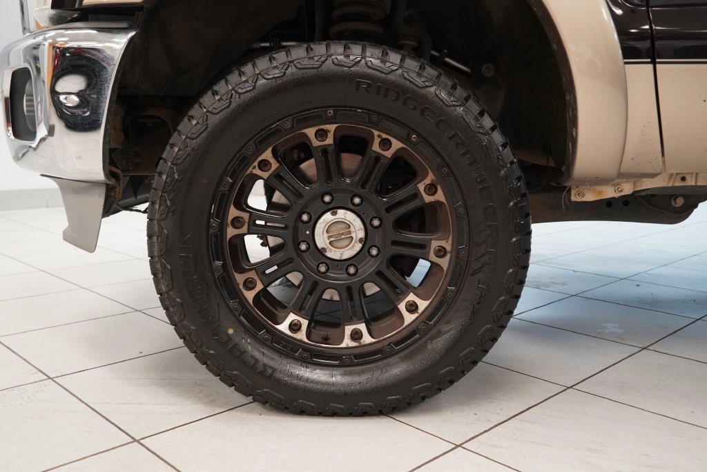 Used 2013 Ford F350 Lariat w/ Lariat Interior Pkg AWD/4WD image 15