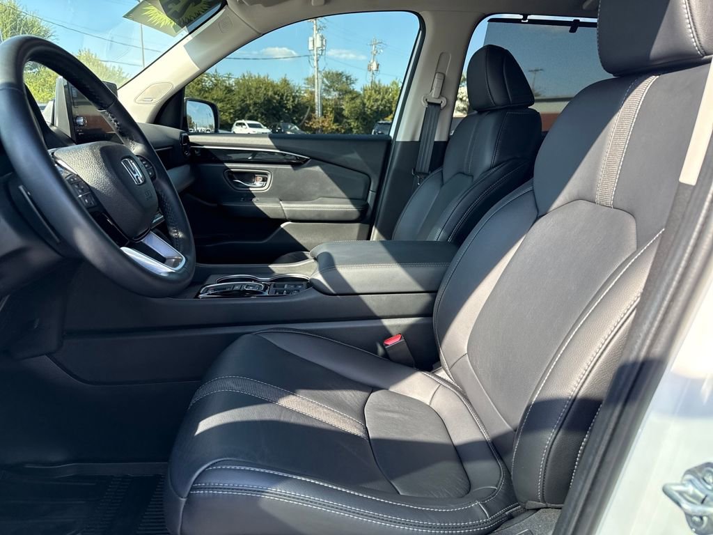 Used 2023 Honda Pilot Touring image 11