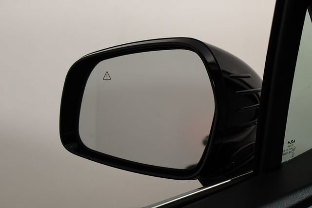 Used 2025 Kia Sorento LX FWD image 38