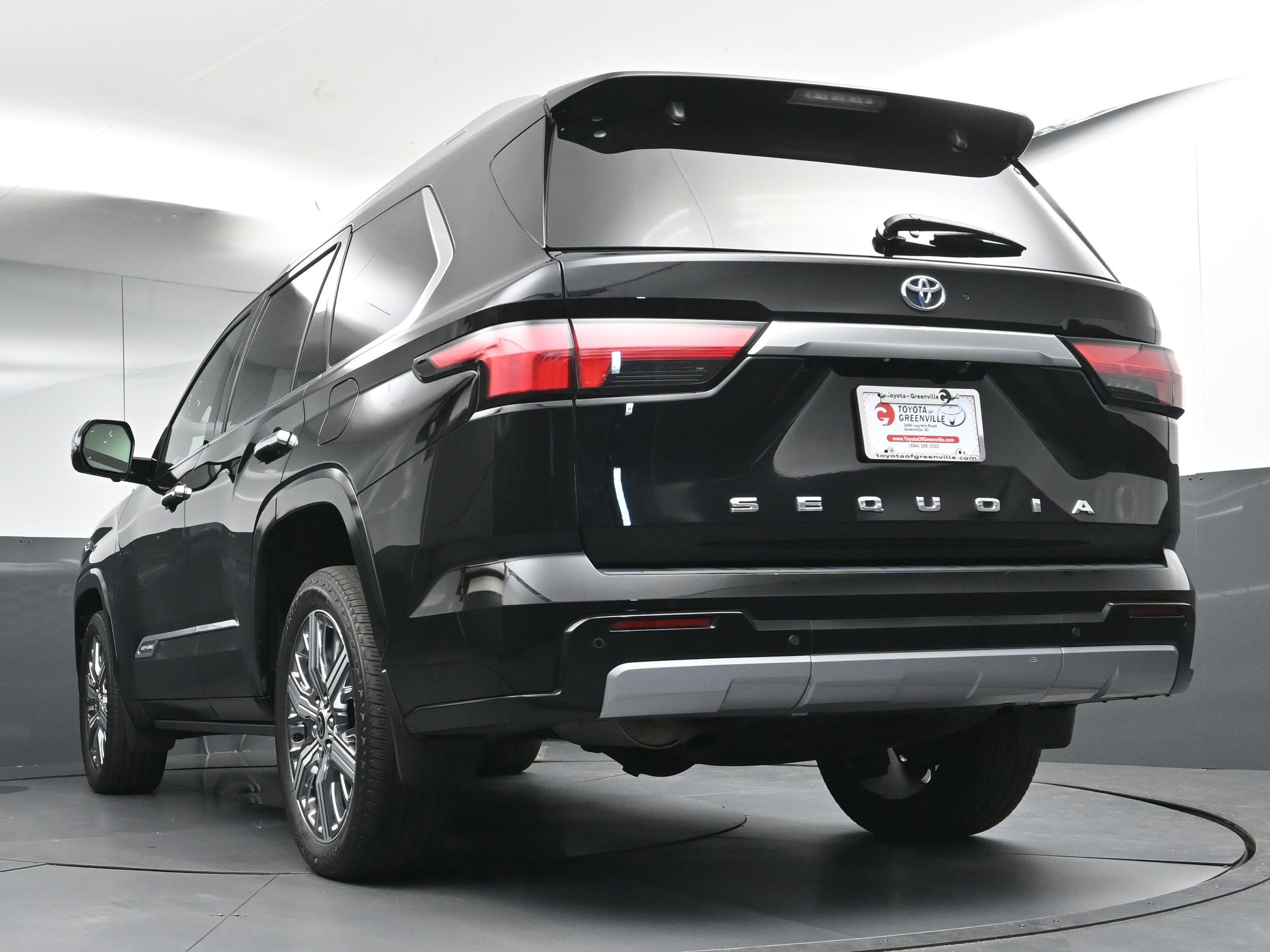 Certified 2024 Toyota Sequoia Capstone image 29