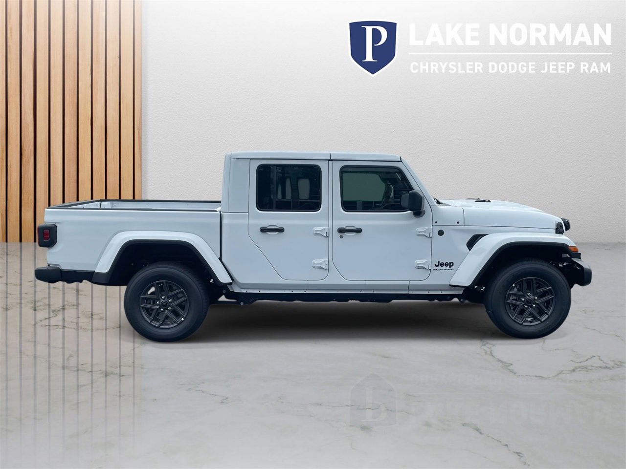 New 2025 Jeep Gladiator Sport image 9